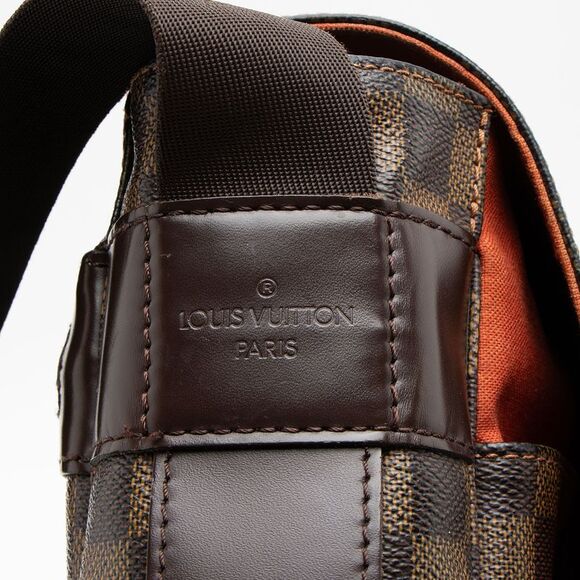 Louis Vuitton Damier Ebene Bastille Messenger - Picture 9 of 16